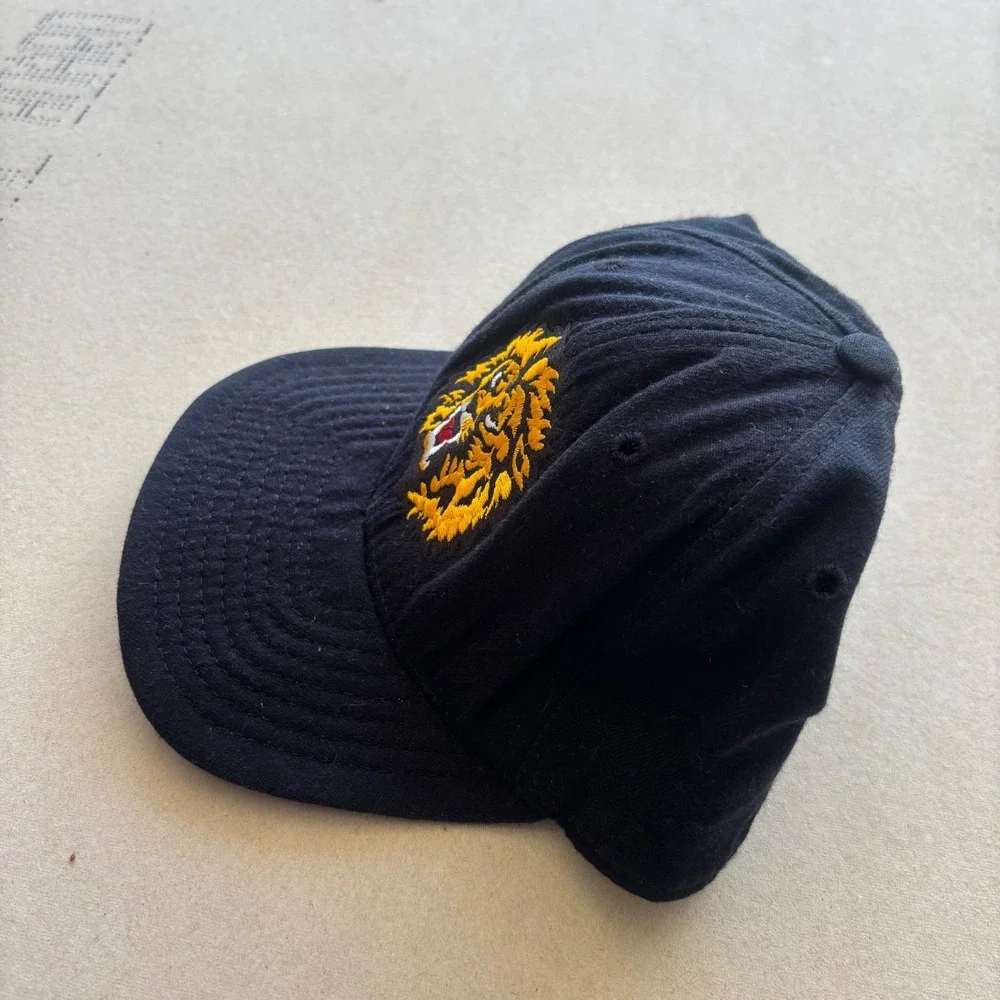 Vintage New Era Lions 33 Hat Black‎ Fitted Cap Streetwear 7 1/8
